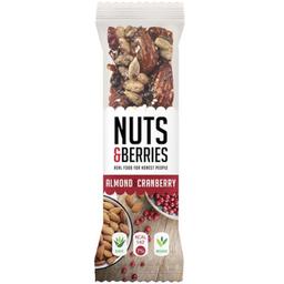 Батончик Nuts & Berries горіховий з мигдалем та журавлиною органічний 30 г
