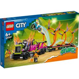 Конструктор LEGO City Завдання із каскадерською вантажівкою та вогняним колом, 479 деталей (60357)