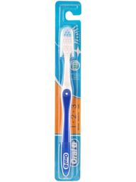 Зубная щетка Oral-B 3-Эффект Fresh Strong, средняя, синий