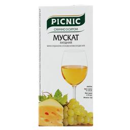 Вино Picnic Мускат, 9-12%, 1 л (501595)