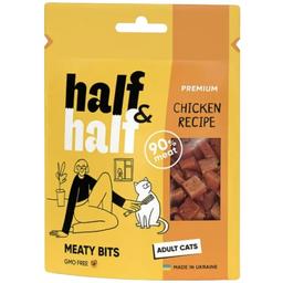 Лакомство для кошек Half & Half в форме мясных кусочков с курицей 50 г