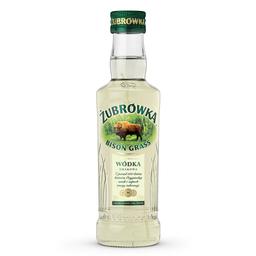 Алкогольный напиток Zubrowka Bison, 37,5%, 0,2 л (596149)