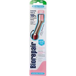 Зубная щетка Biorepair Совершенная чистка Ultrasoft, для защиты десен, ультрамягкая, красная