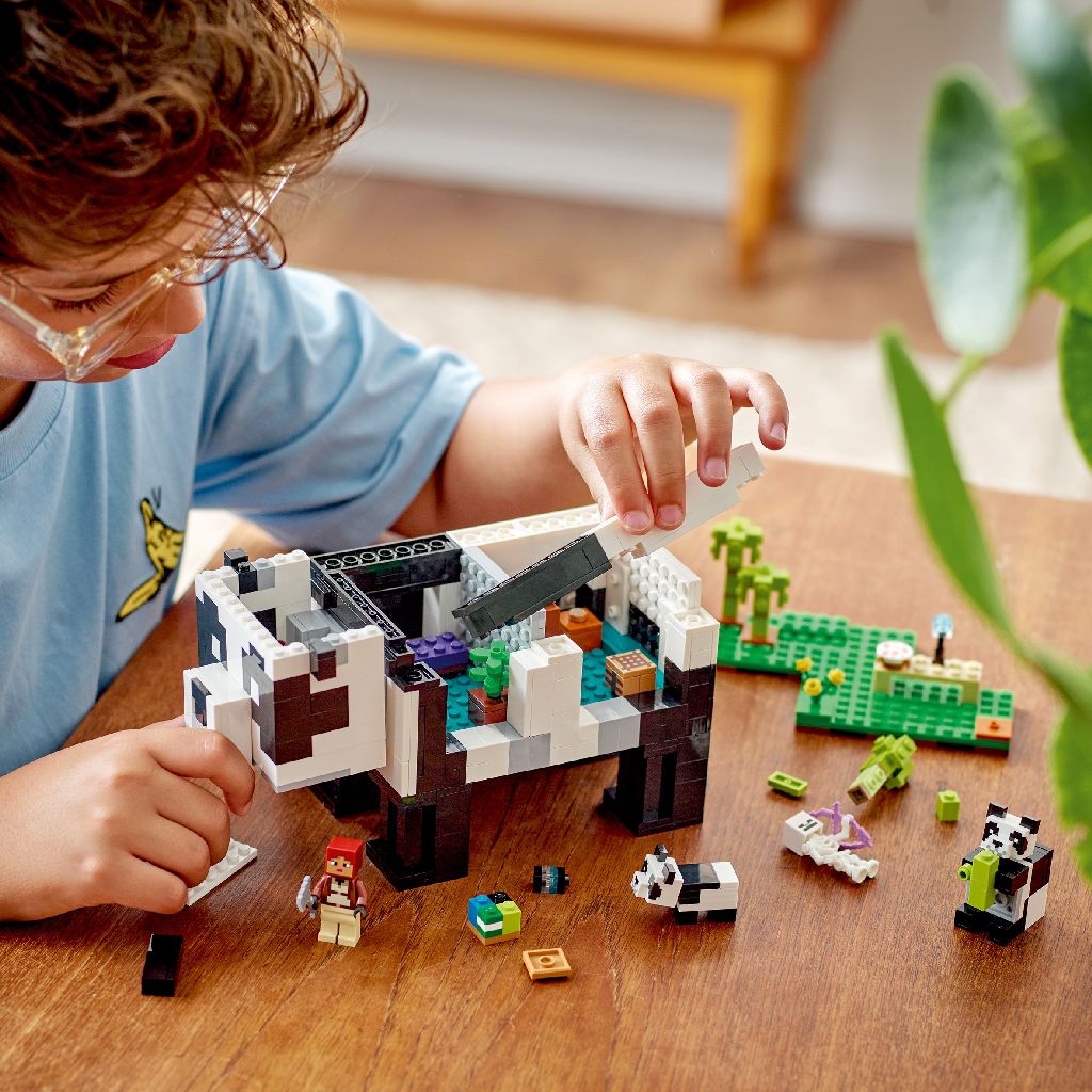 Конструктор LEGO Minecraft Поместье панды 553 деталей (21245) - фото 7