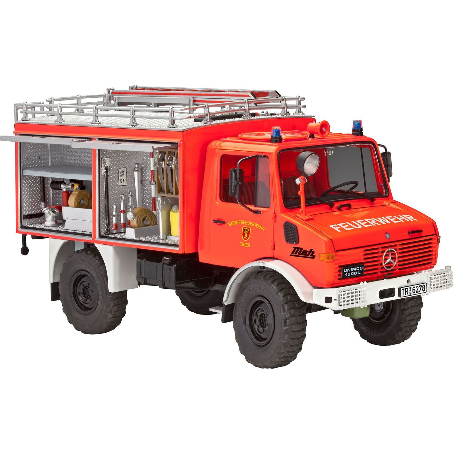 Сборная модель Revell Пожарная машина Mercedes-Benz Unimog U1300L TLF 8/18 уровень 5, масштаб 1:24, 210 деталей (RVL-07512) - фото 4