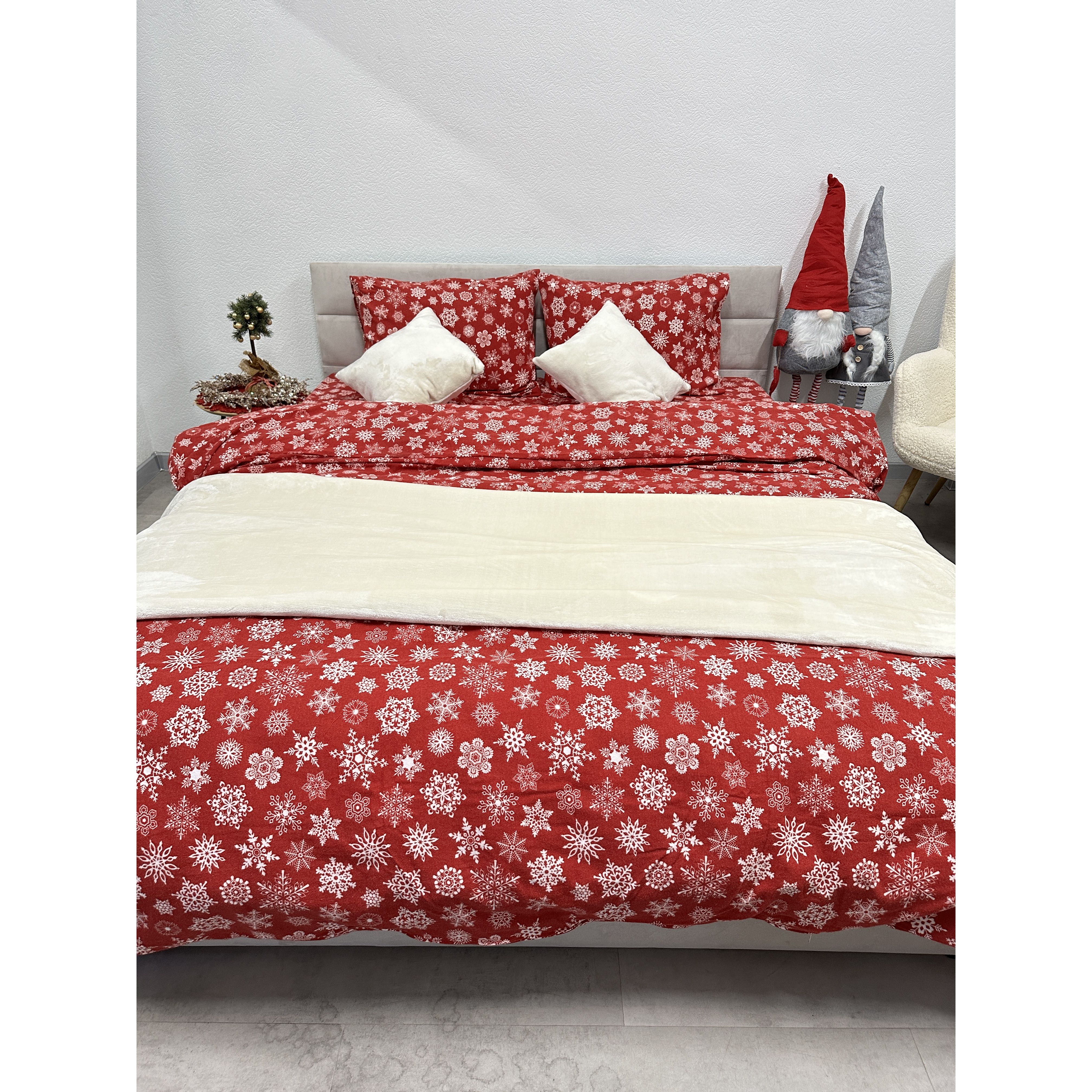 Комплект постельного белья Ecotton Евро 15505 Снежинка на красном (24267) - фото 1