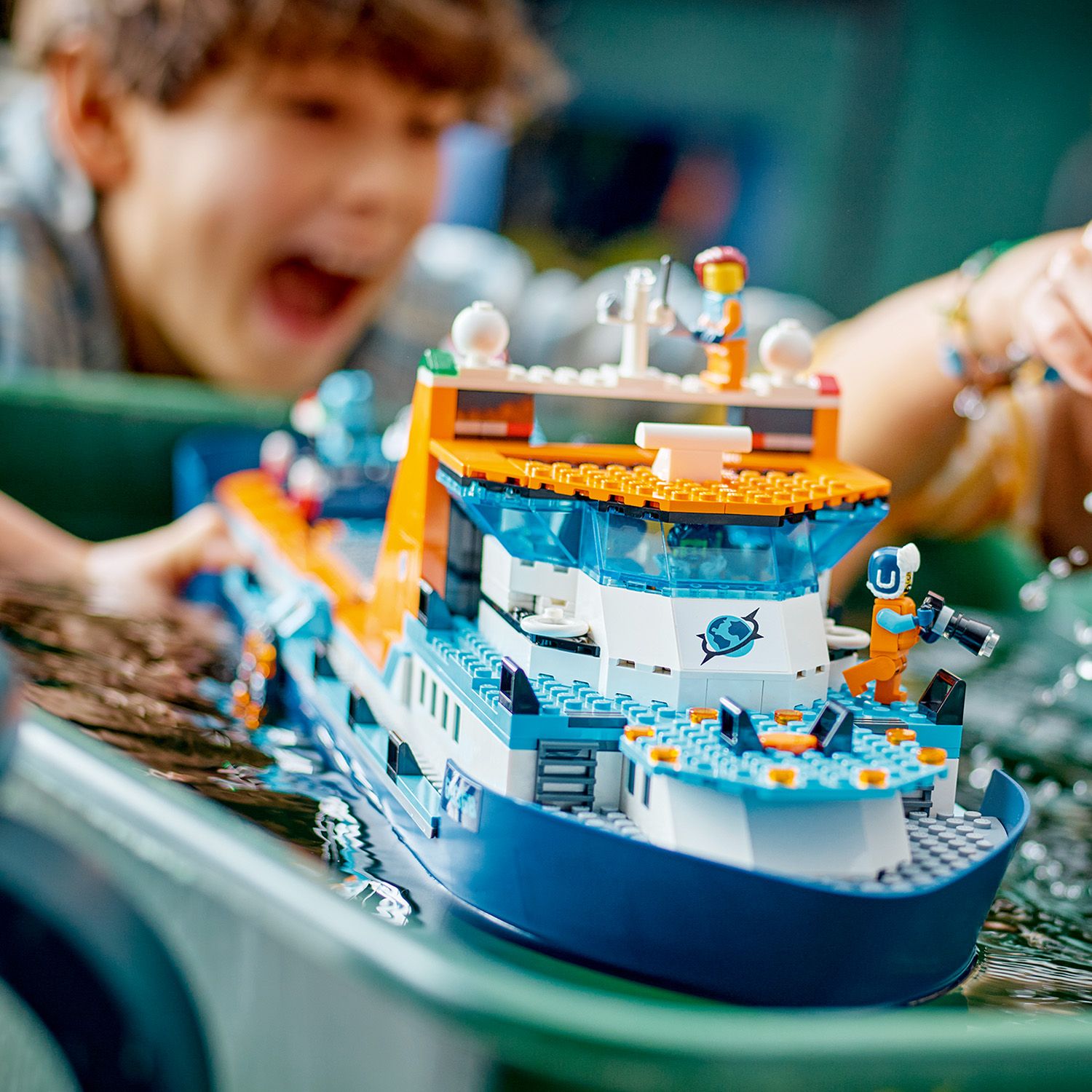 Конструктор LEGO City Арктический исследовательский корабль, 815 деталей (60368) - фото 7