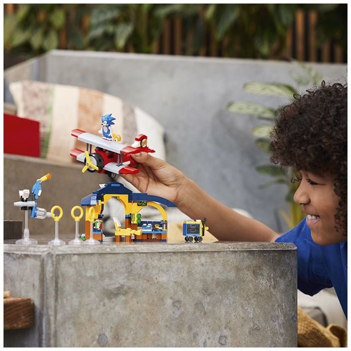 Конструктор LEGO Sonic the Hedgehog Майстерня Тейлз та літак Торнадо, 376 деталей (76991) - фото 8