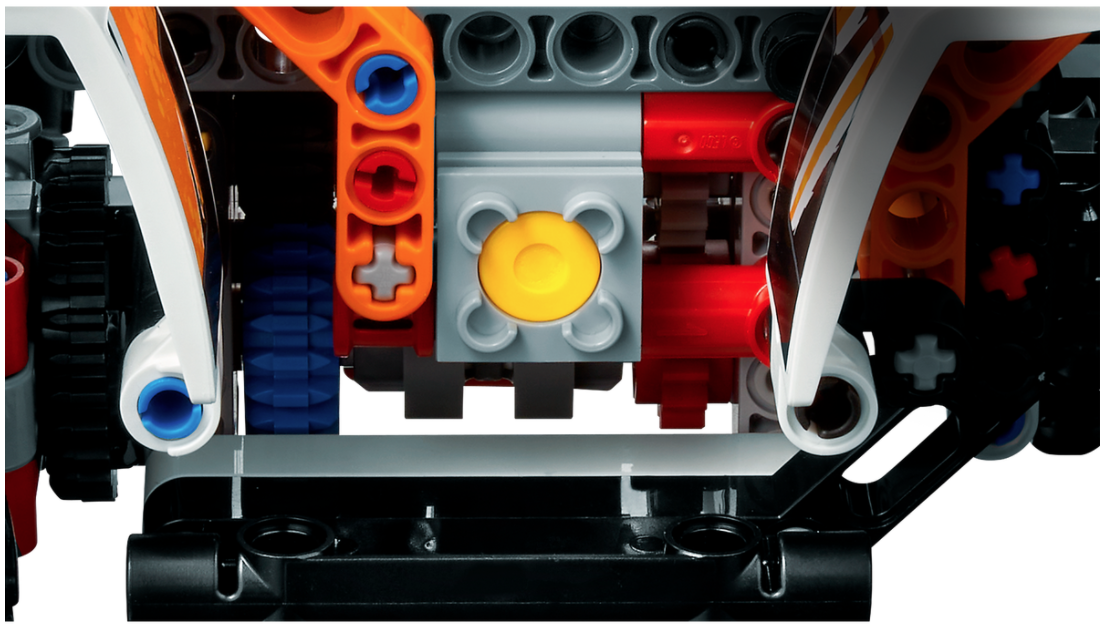 Конструктор LEGO Technic Внедорожный грузовик, 764 детали (42139) - фото 8