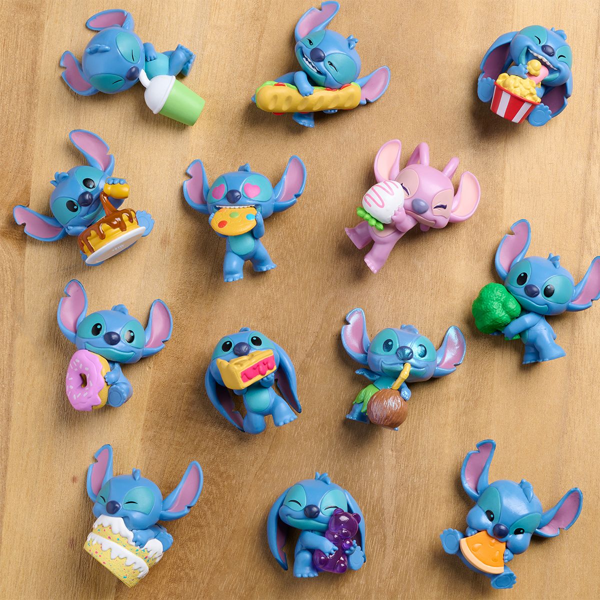 Фигурка-сюрприз в капсуле Disney Stitch Feed Me Стич со вкусняшками (46288) - фото 4