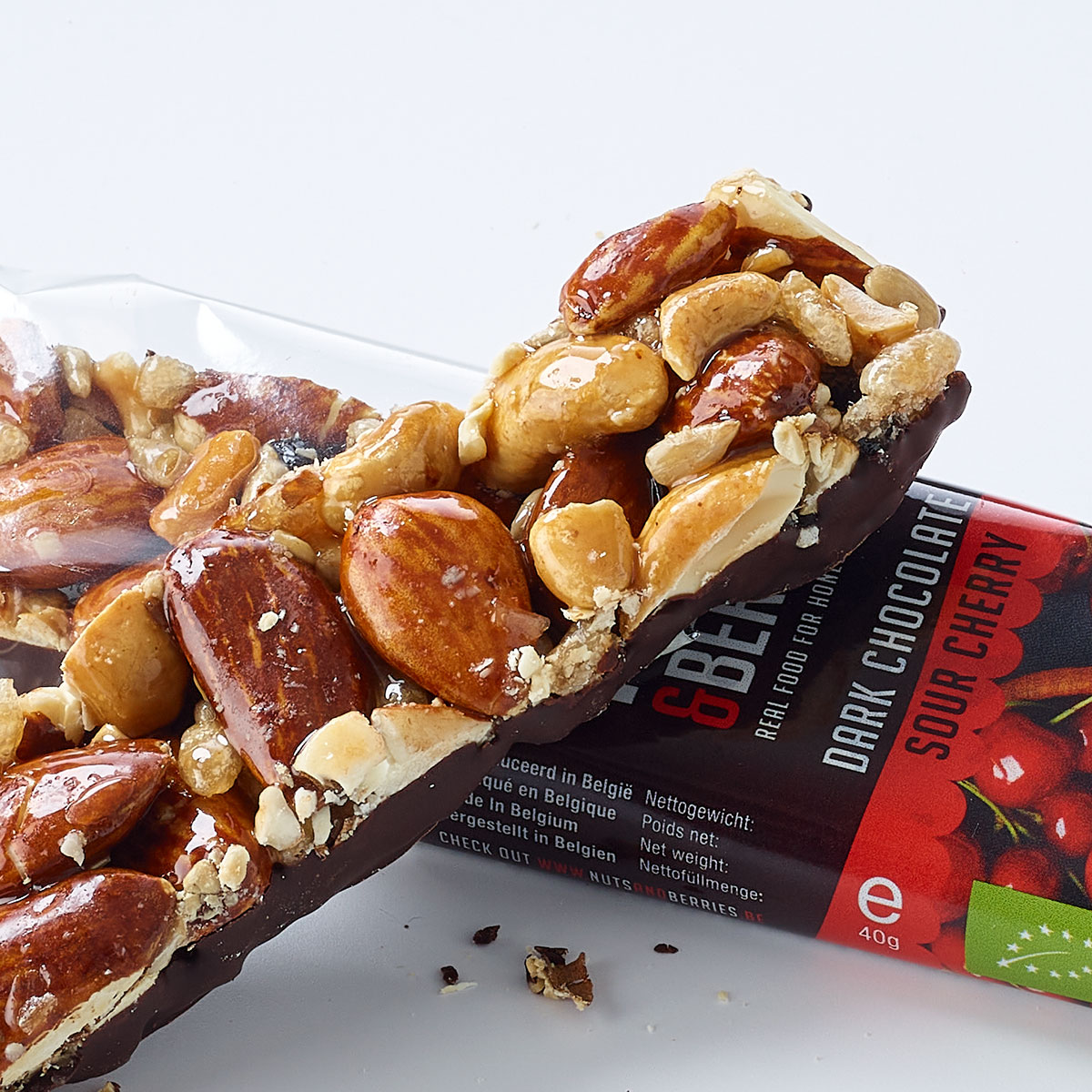 Батончик Nuts & Berries з вишнею та чорним шоколадом органічний 40 г - фото 4