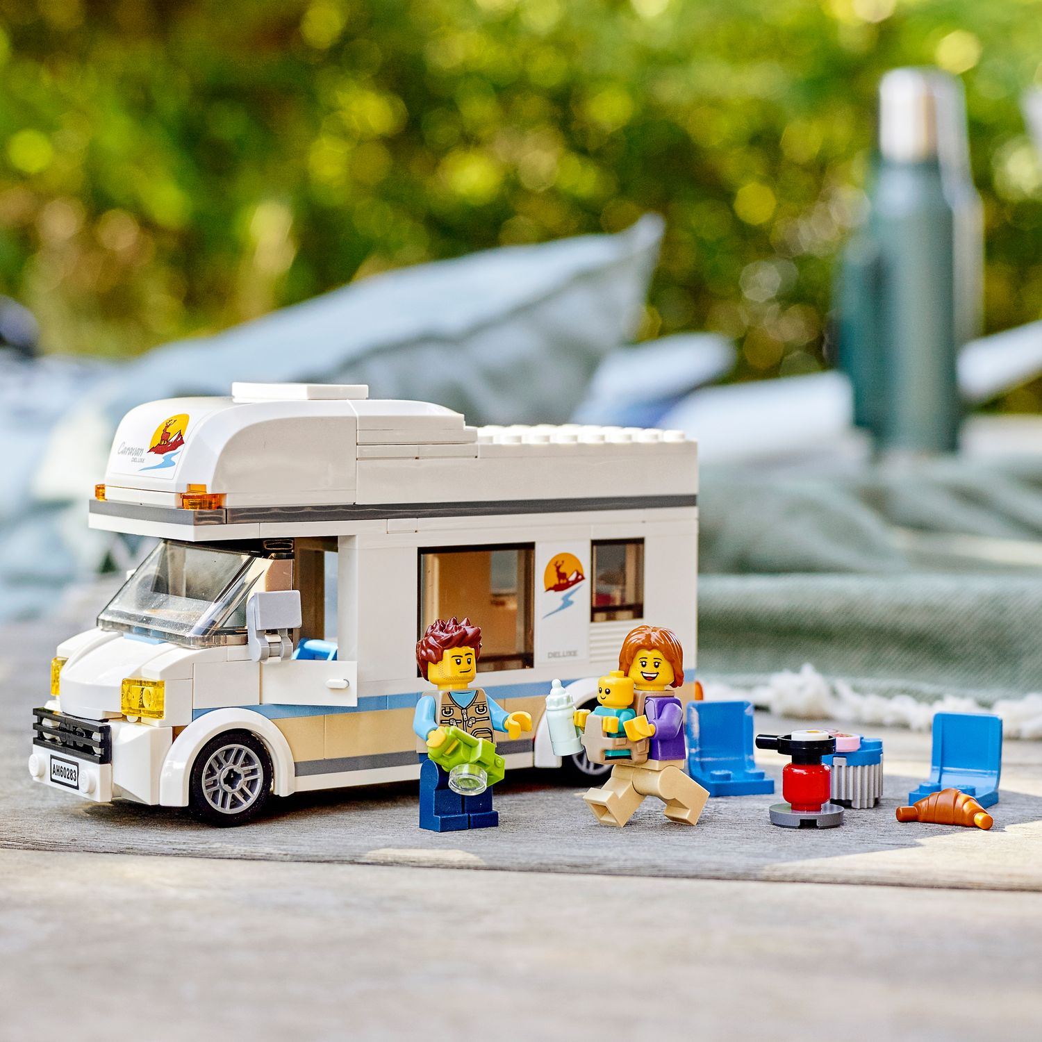 Конструктор LEGO City Отпуск в доме на колесах, 190 деталей (60283) - фото 4