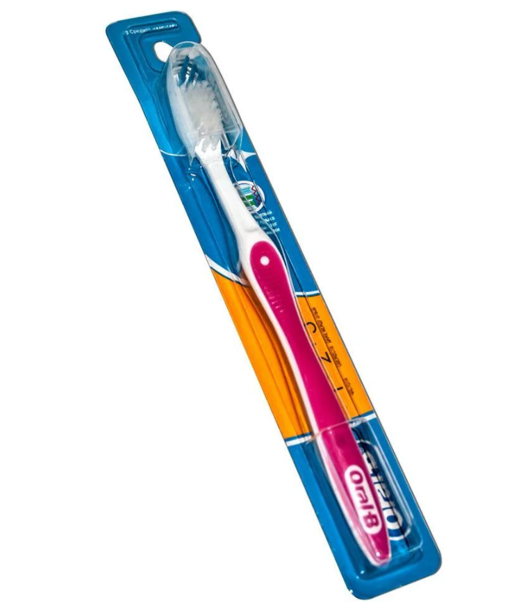 Зубна щітка Oral-B 3-Ефект Fresh Strong, середня, рожевий - фото 1