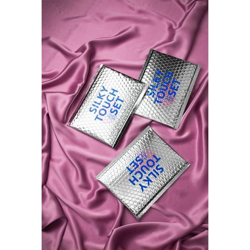 Набір для догляду за обличчям Marie Fresh Cosmetics Silky Touch Set у срібному брендованому конверті 2 шт. - фото 6