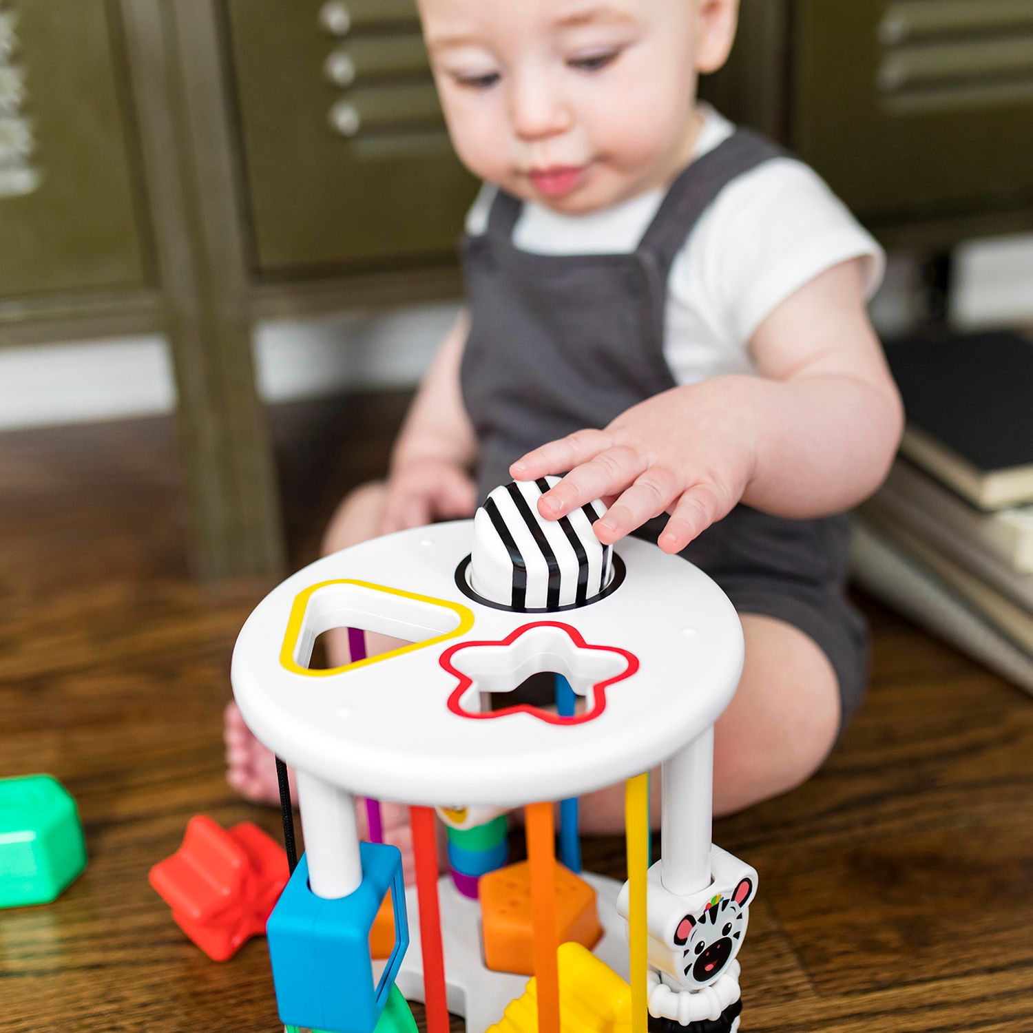 Іграшка-сортер Baby Einstein Zen & Cals Playground Sensory Shape Sorter (12493) - фото 4