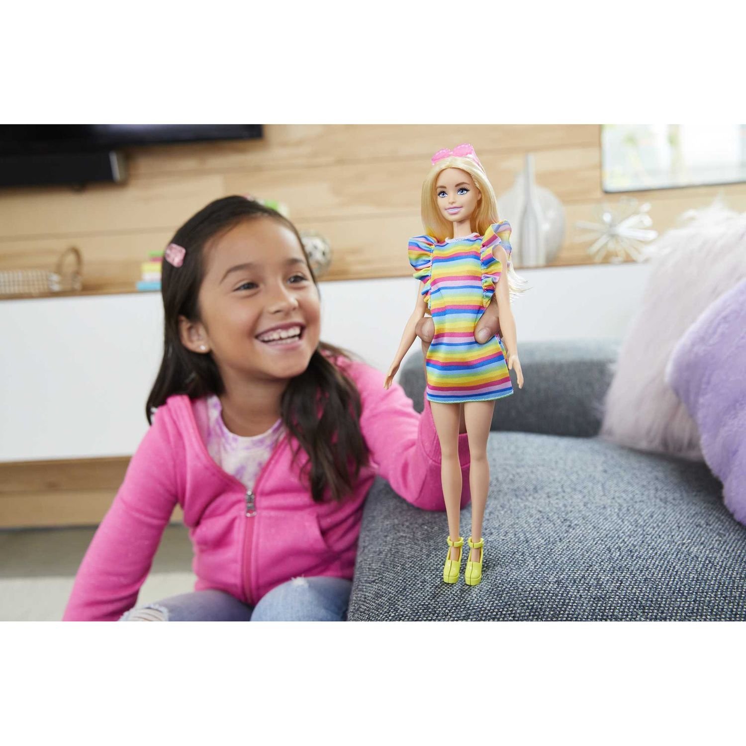 Лялька Barbie Модниця з брекетами у смугастій сукні, 30 см (HPF73) - фото 6