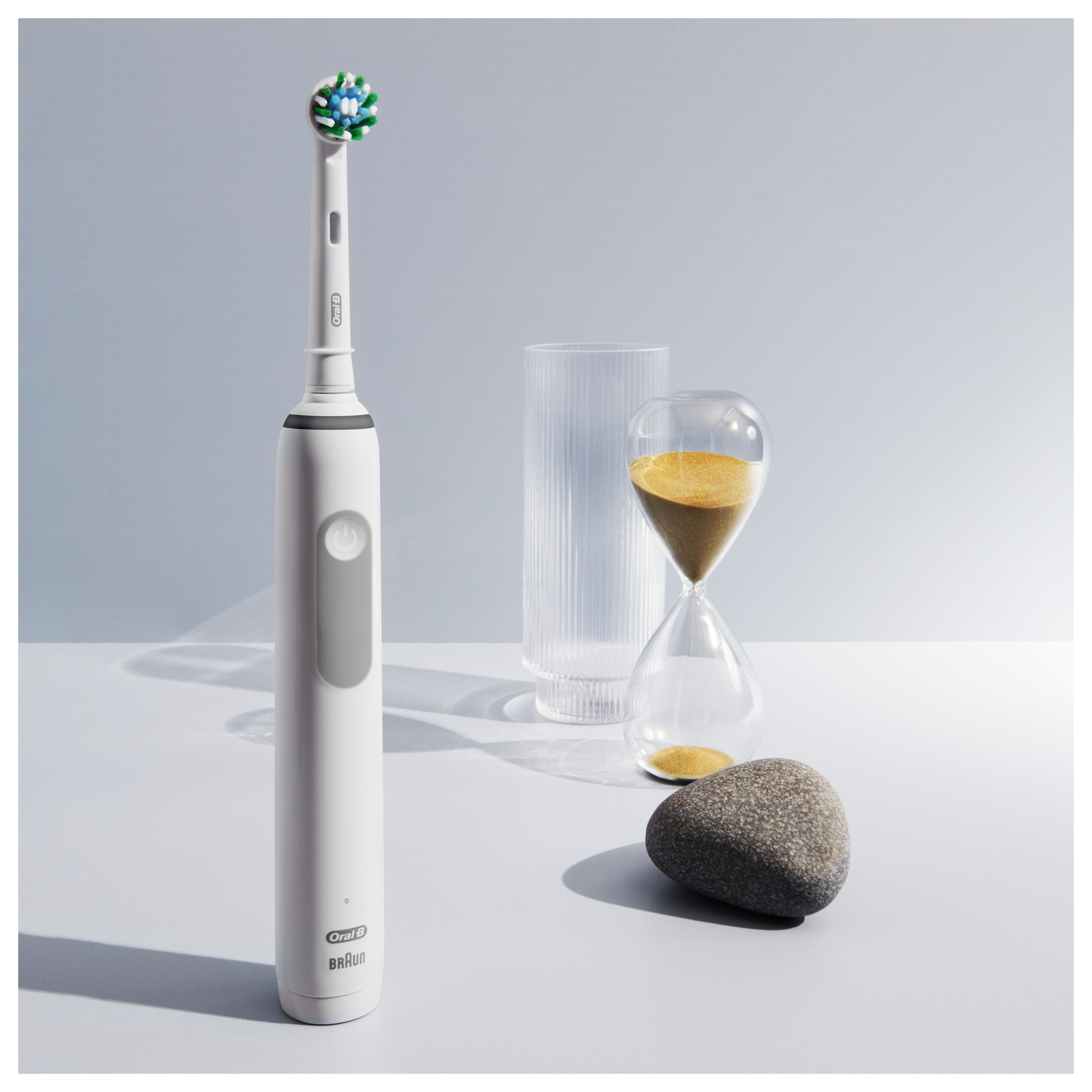Електрична зубна щітка Oral-B Pro 3 3500 Sensitive Clean + футляр - фото 10
