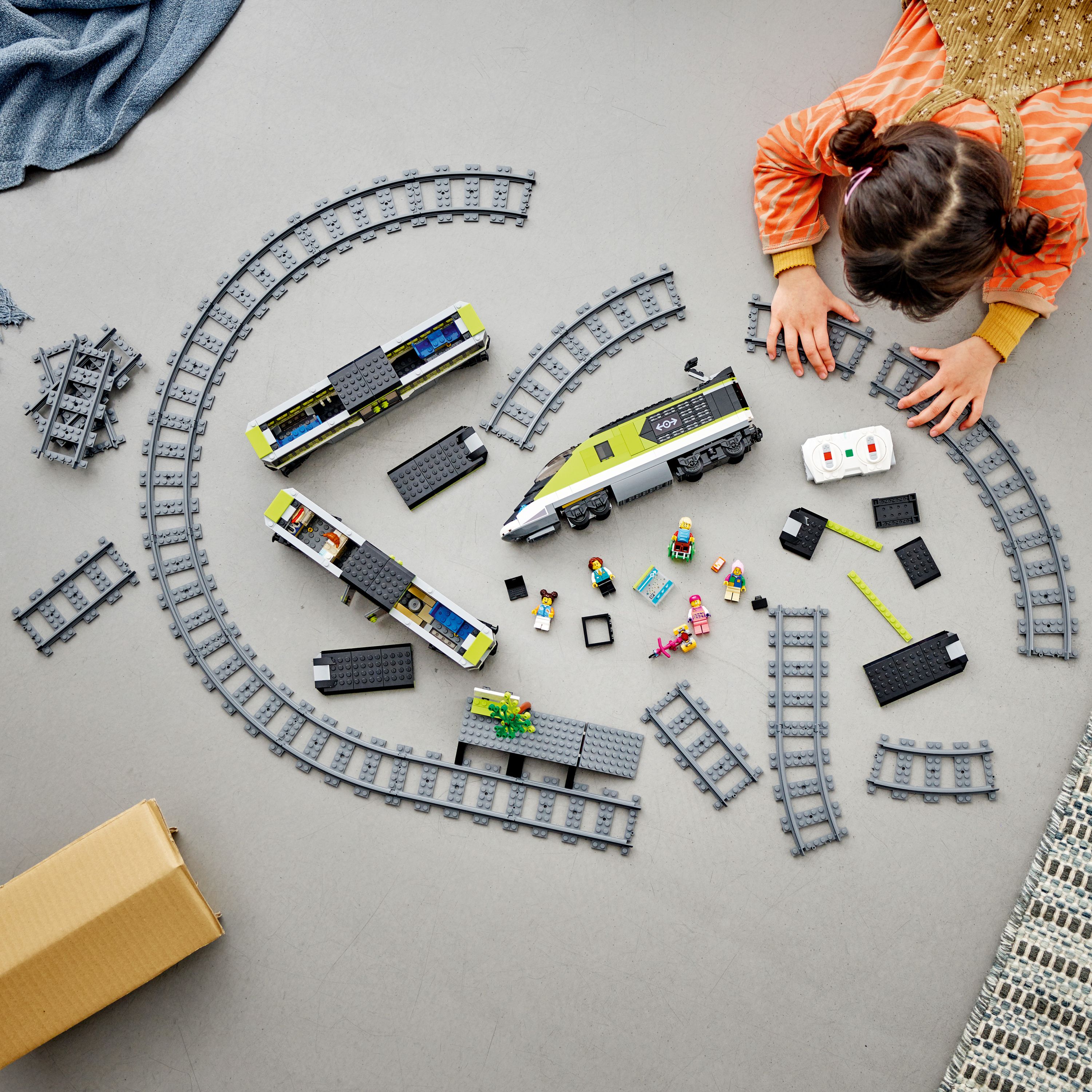 Конструктор LEGO City Пассажирский экспресс-поезд, 764 деталей (60337) - фото 4