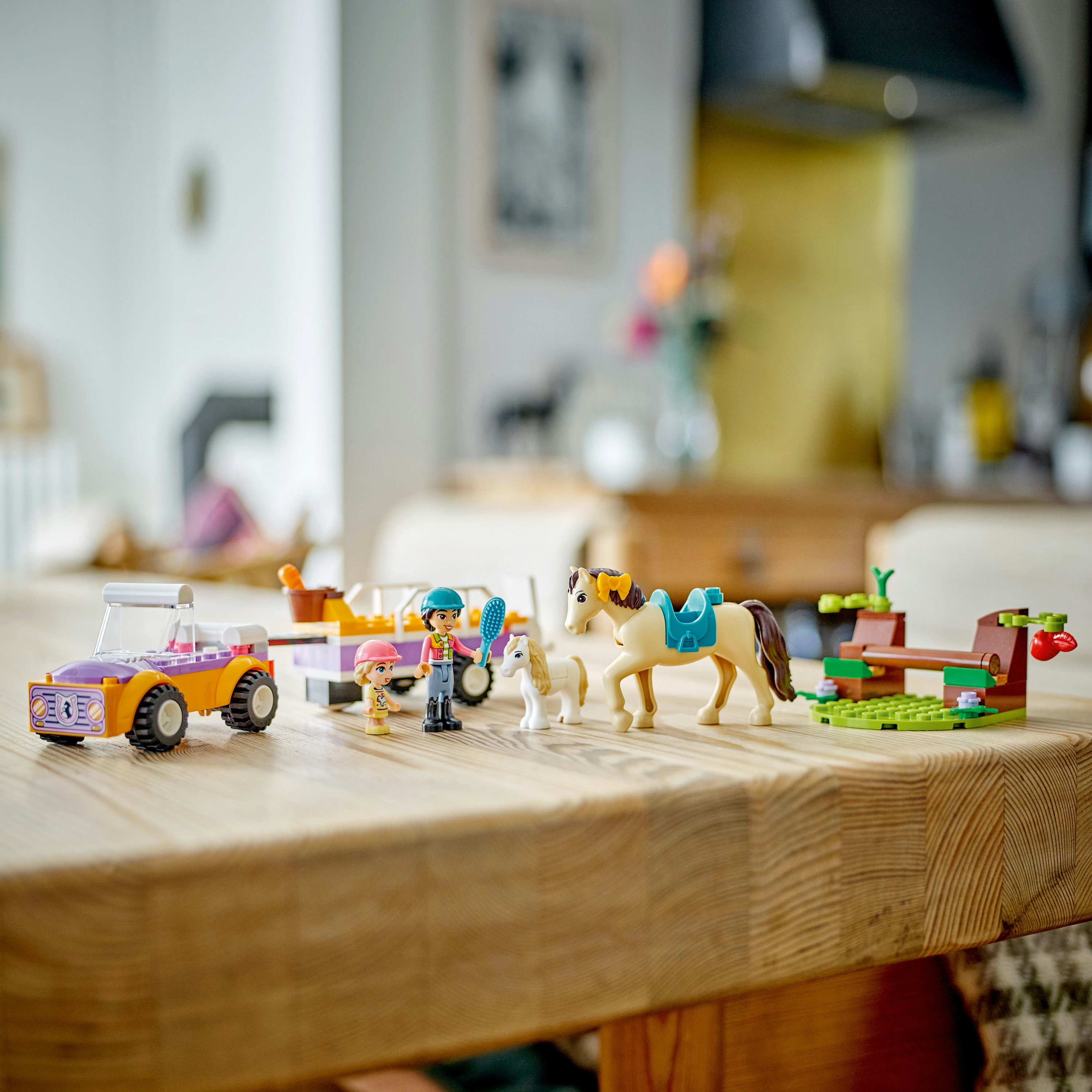 Конструктор LEGO Friends Причіп для коня й поні 105 деталі (42634) - фото 5
