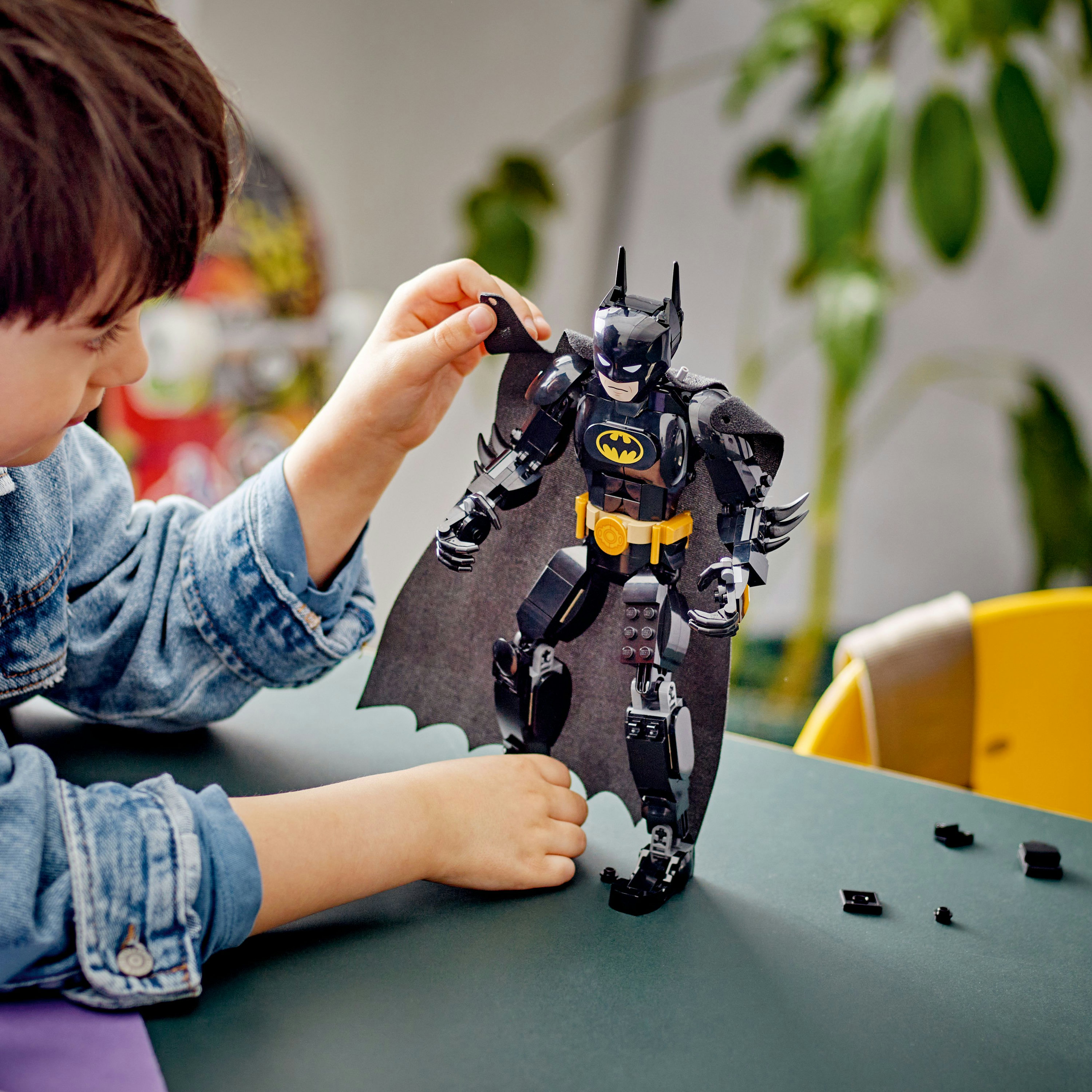 Конструктор LEGO DC Фигурка Бэтмена для сборки, 275 деталей (76259) - фото 3