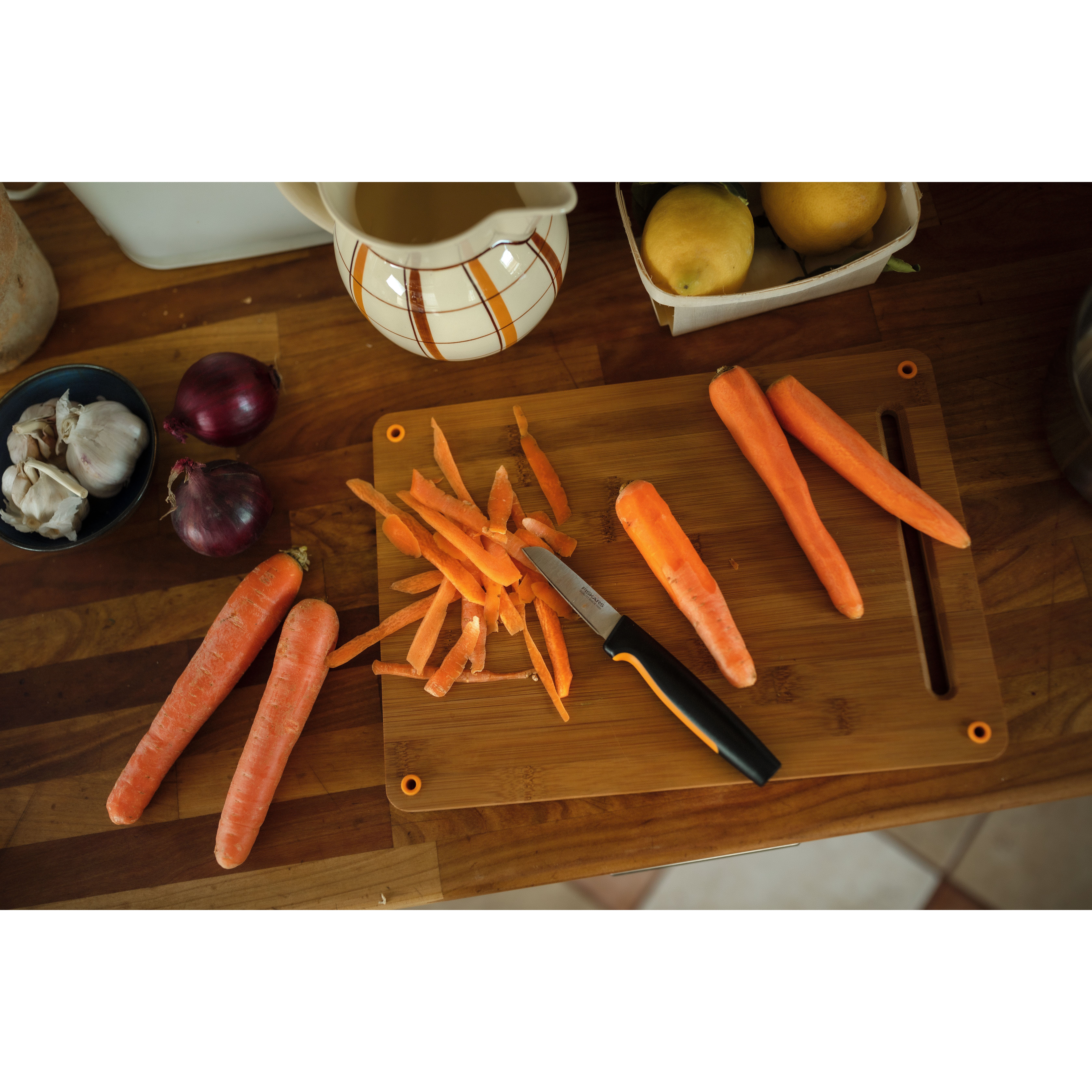Нож для овощей Fiskars FF прямой 8 см (1057544) - фото 5