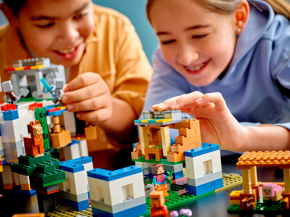 Конструктор LEGO Minecraft Minecraft Деревня лам, 1252 деталей (21188) - фото 10
