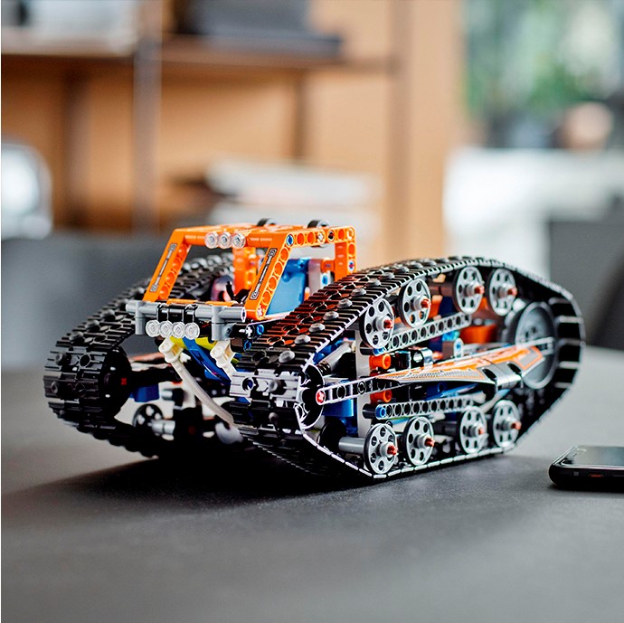 Конструктор LEGO Technic Машина-трансформер на дистанційному управлінні, 772 деталей (42140) - фото 7