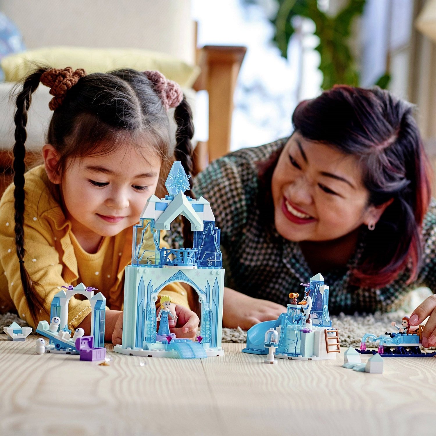 Конструктор LEGO Disney Princess Крижана чарівна країна Анни та Ельзи, 154 деталі (43194) - фото 12