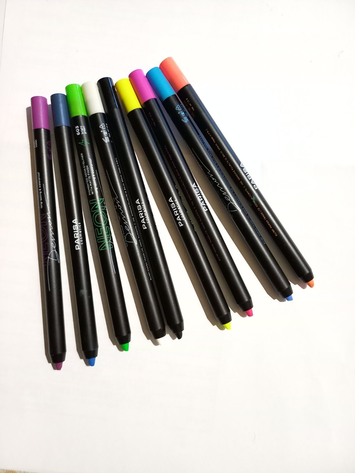 Карандаш для глаз Parisa Neon Eyeliner тон 604 (Желтый) 1.2 г - фото 3