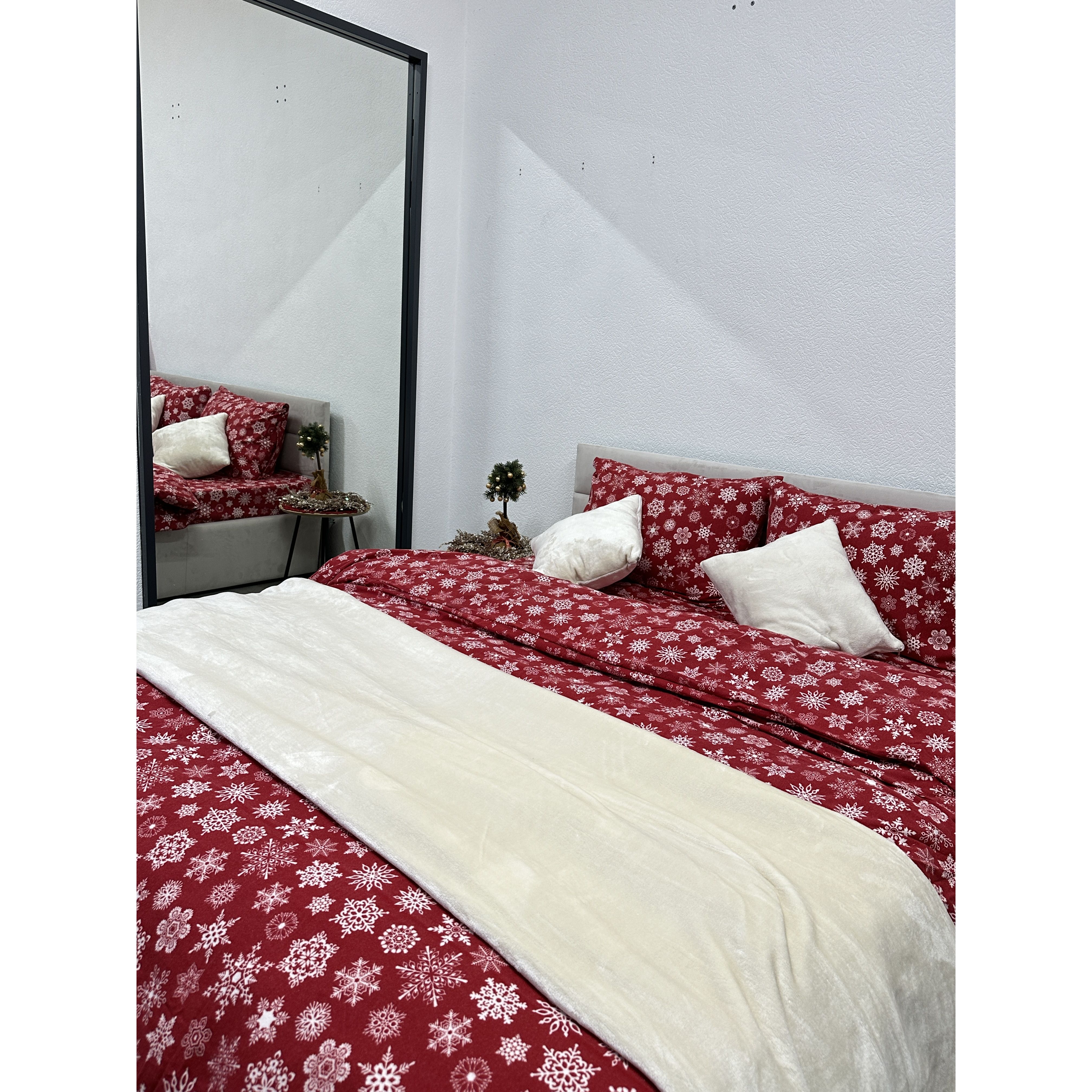 Комплект постільної білизни Ecotton Євро 15505 Снiжинка на червоному (24267) - фото 4