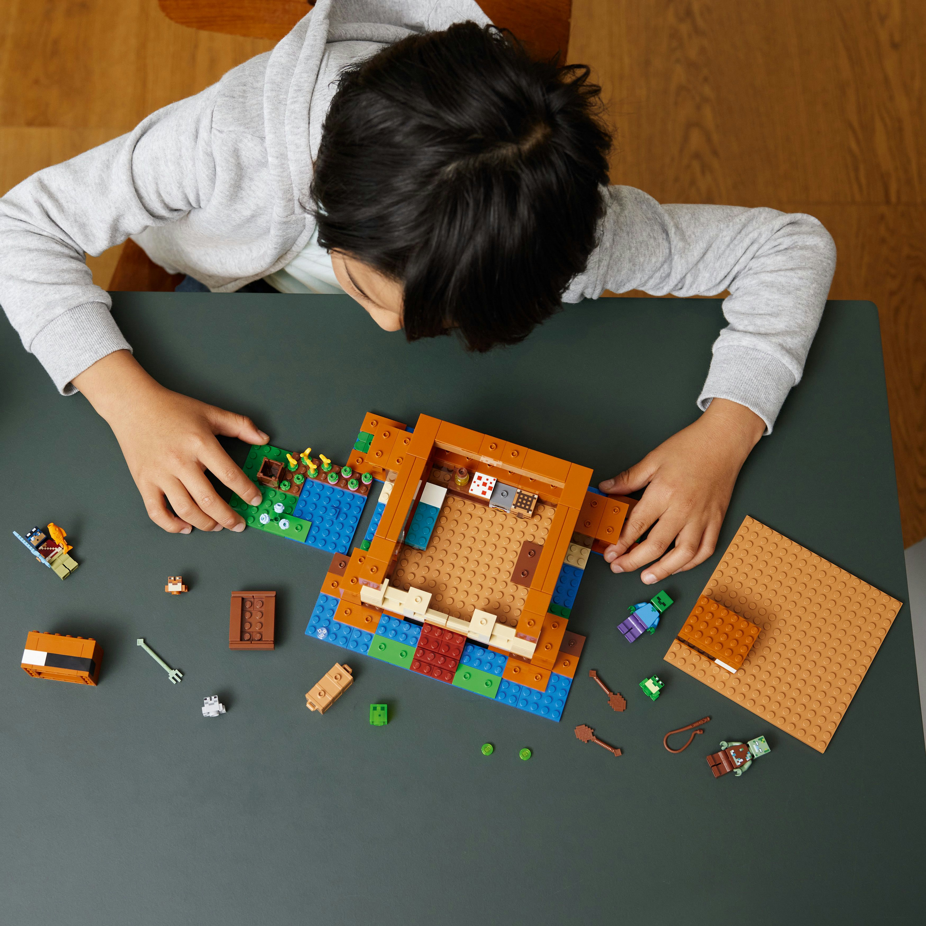 Конструктор LEGO Minecraft Дом в форме лягушки 400 детали (21256) - фото 3
