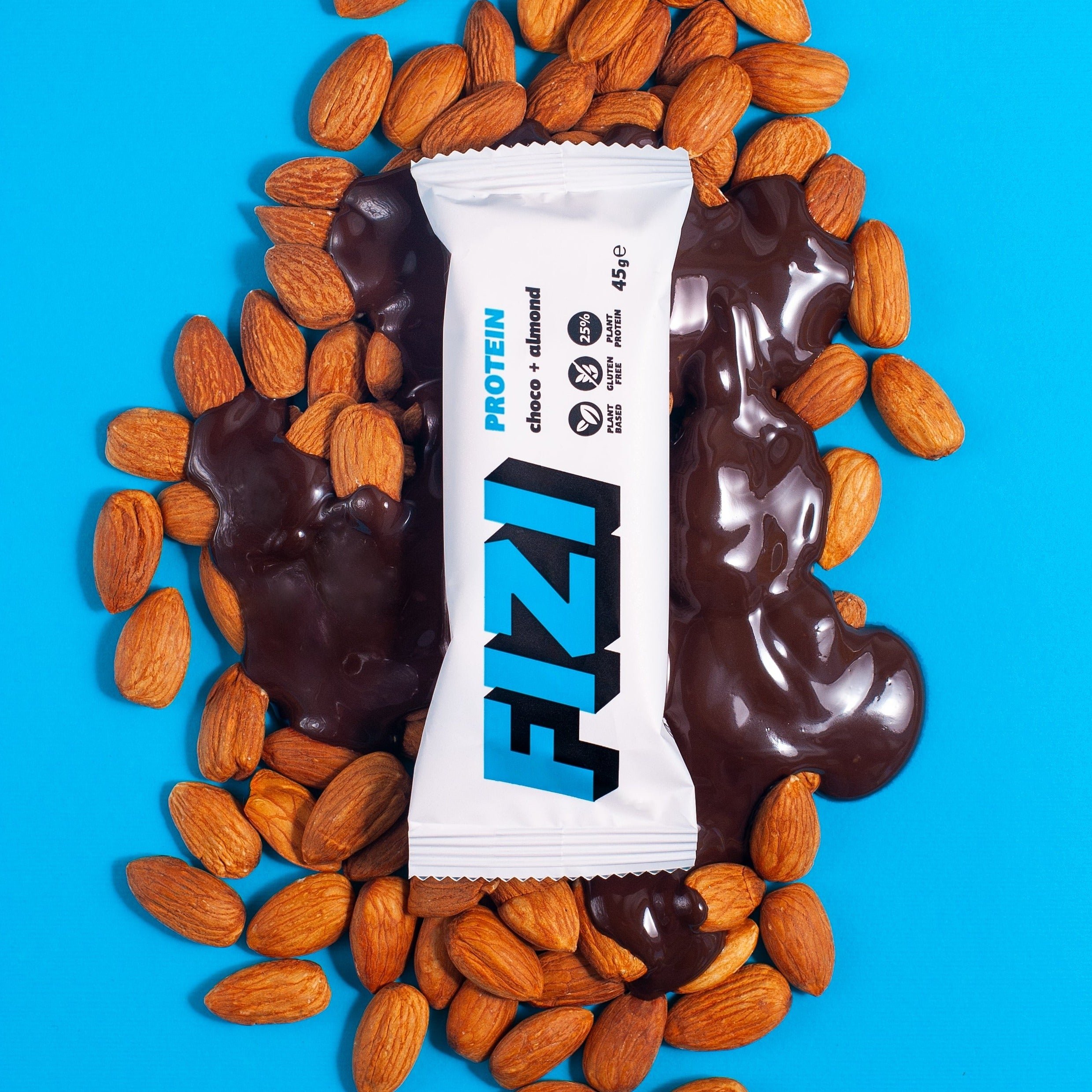 Батончик протеиновый Fizi Protein Almond + choco в шоколадной глазури 45 г - фото 3
