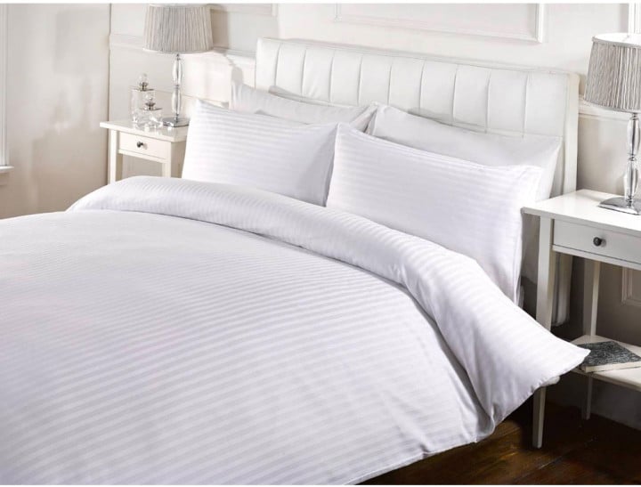 Комплект постельного белья Good-Dream Сатин-Страйп White Полуторный Евро, 4 единицы (GDSSWBS160220) - фото 1