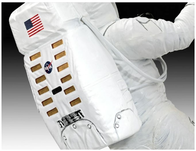 Сборная модель Revell Астронавт на Луне, Миссия Аполлон 11, уровень 4, масштаб 1:8, 24 детали (RVL-03702) - фото 7