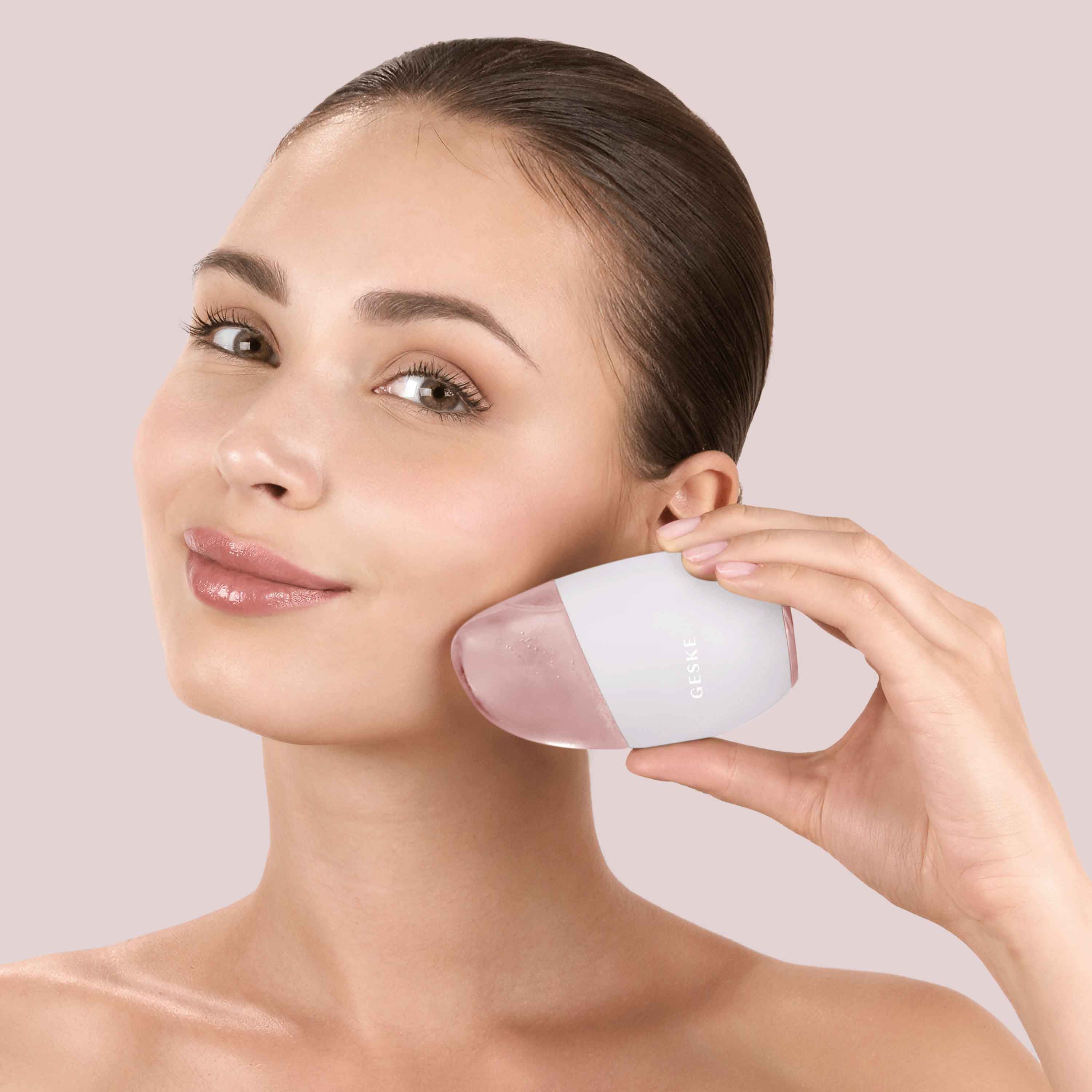 Масажер для очей та обличчя GESKE Cool & Warm Eye and Face Massager 7 в 1 пудровий - фото 9