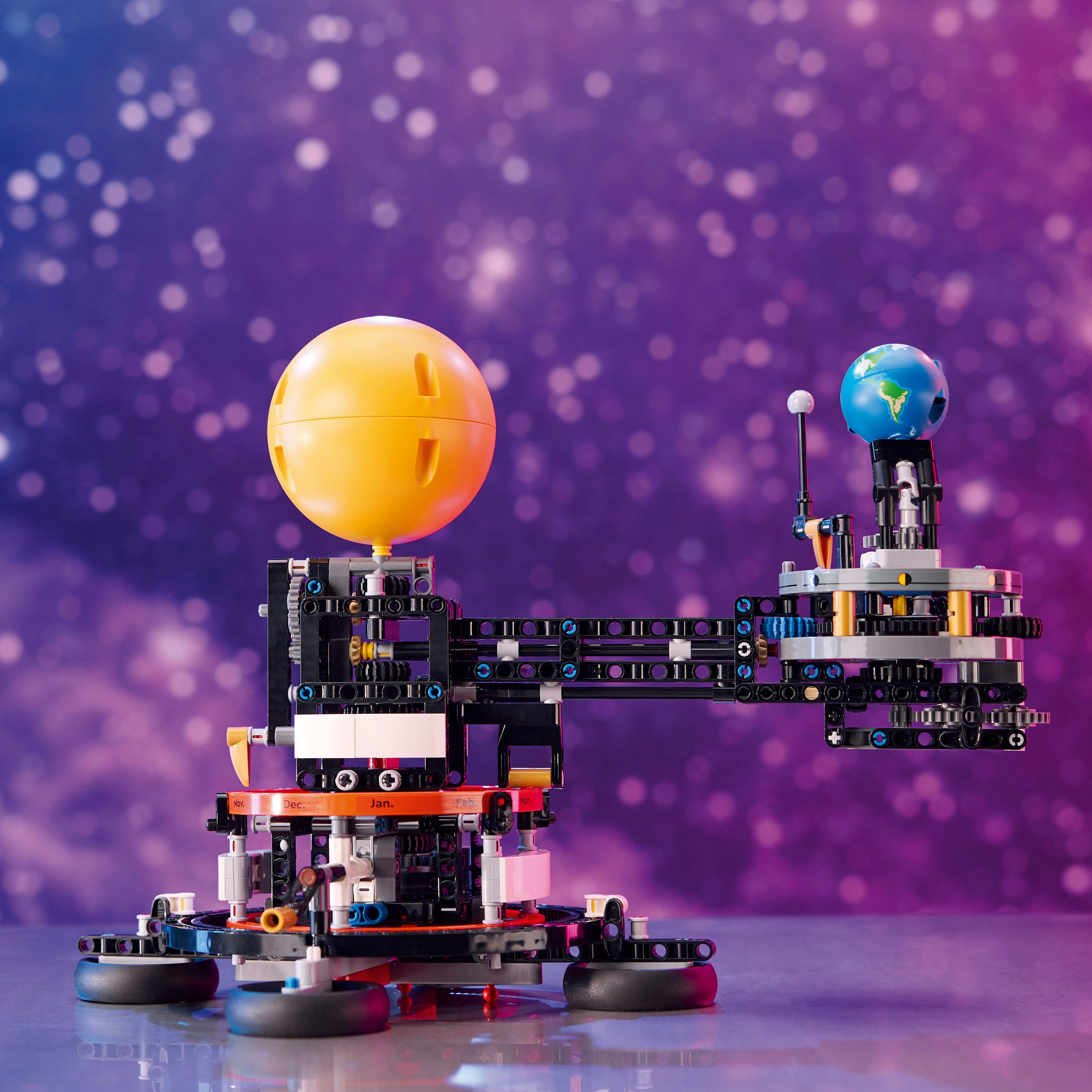 Конструктор LEGO Technic Земля и Луна на орбите 526 деталей (42179) - фото 5