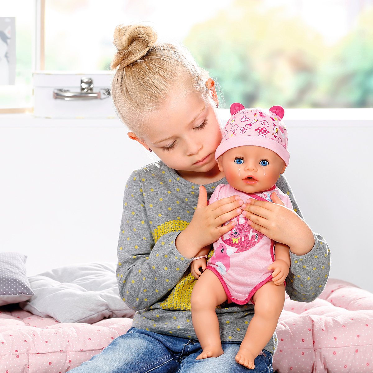 Кукла Baby Born Нежные объятия Очаровательная Малышка, с аксессуарами, 43 см (824368) - фото 5