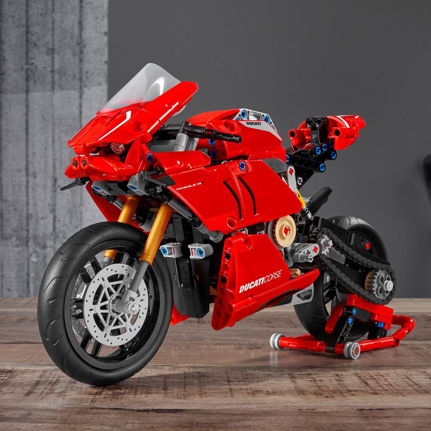 Конструктор LEGO Technic Ducati Panigale V4 R, 646 деталей (42107) - фото 13