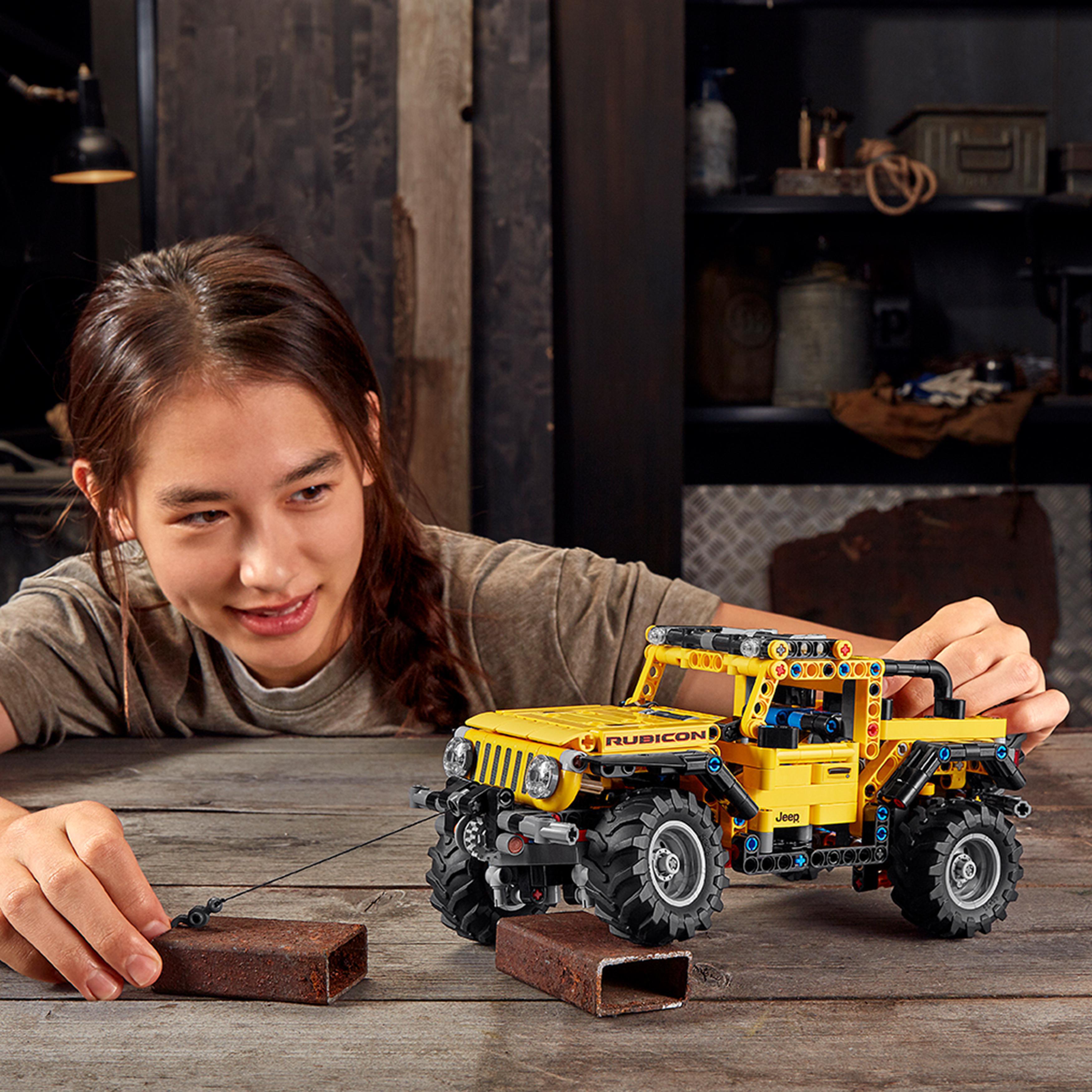 Конструктор LEGO Technic Jeep Wrangler, 665 деталей (42122) - фото 12