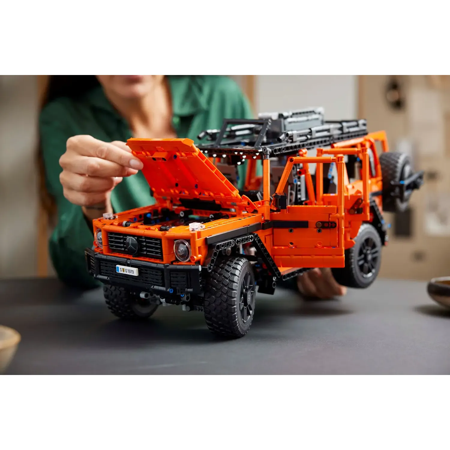 Конструктор LEGO Technic Mercedes-Benz G 500 PROFESSIONAL Line 2891 деталь (42177) - фото 10