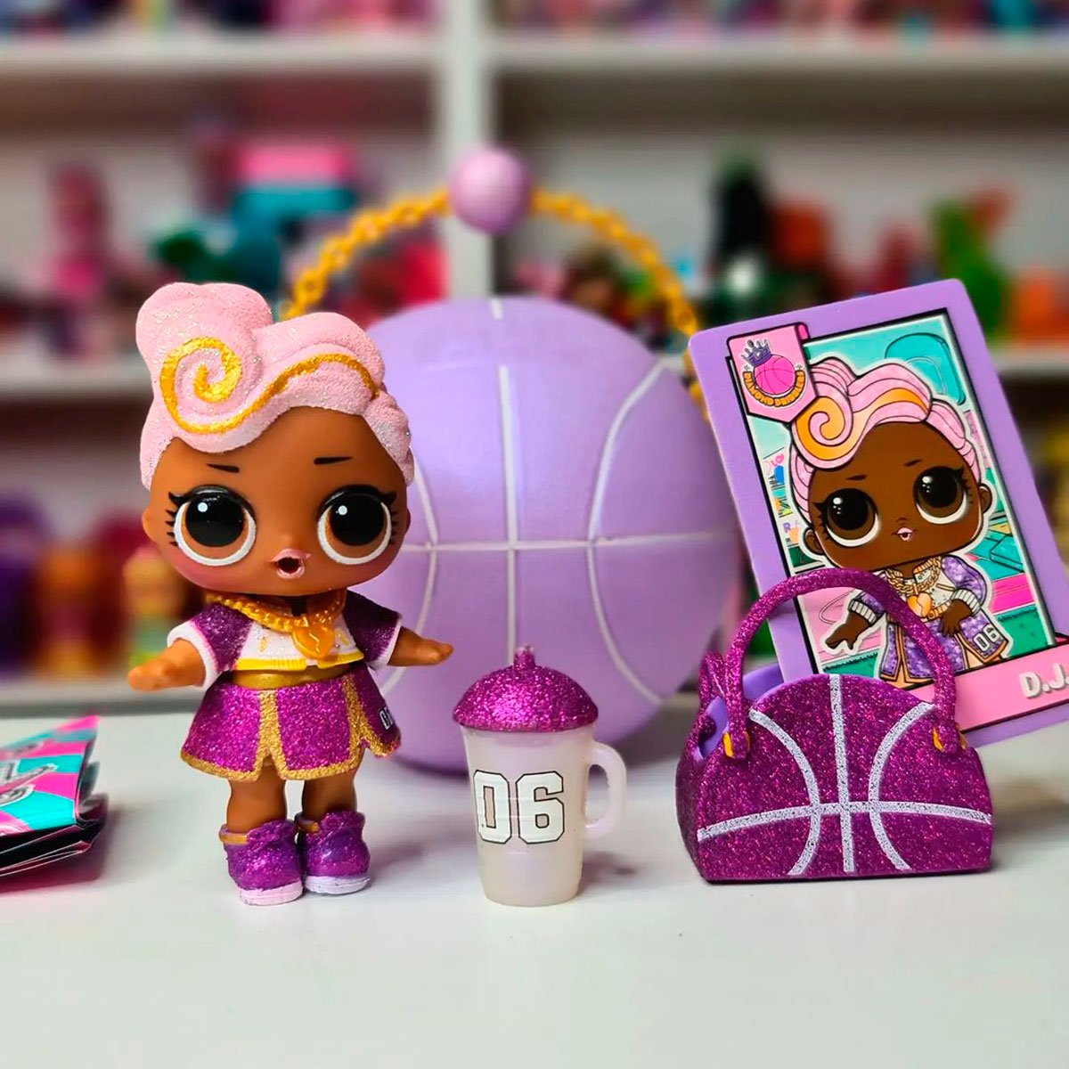 Игровой набор-сюрприз с куклой L.O.L. Surprise All Star Sports Баскетболистки, в ассортименте (579816) - фото 11