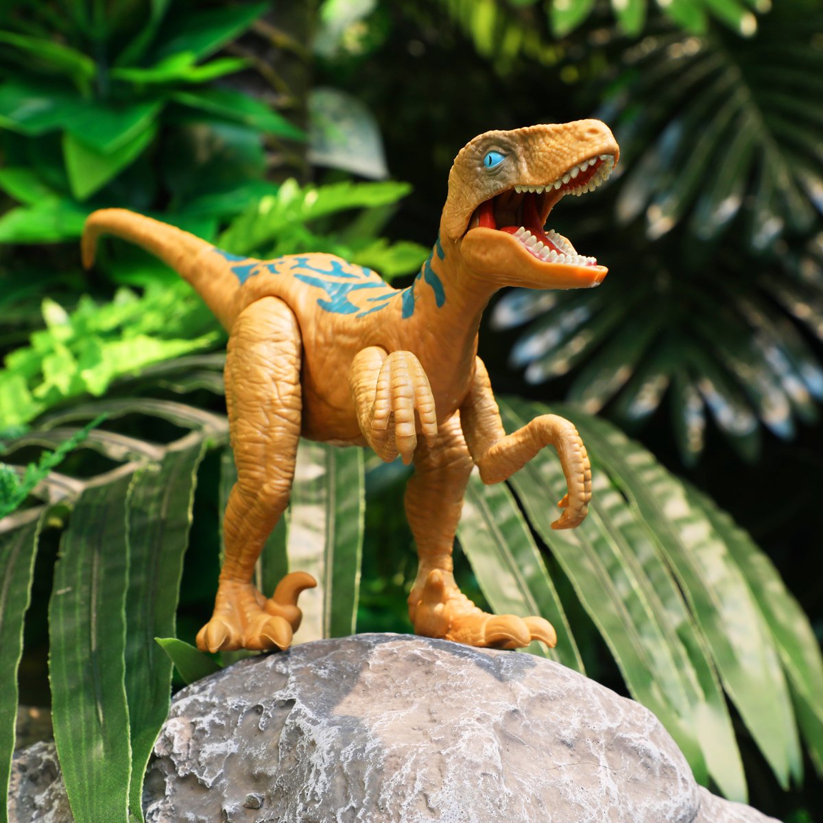 Інтерактивна іграшка Dinos Unleashed Realistic S2 Велоцираптор, 14 см (31123R2) - фото 4