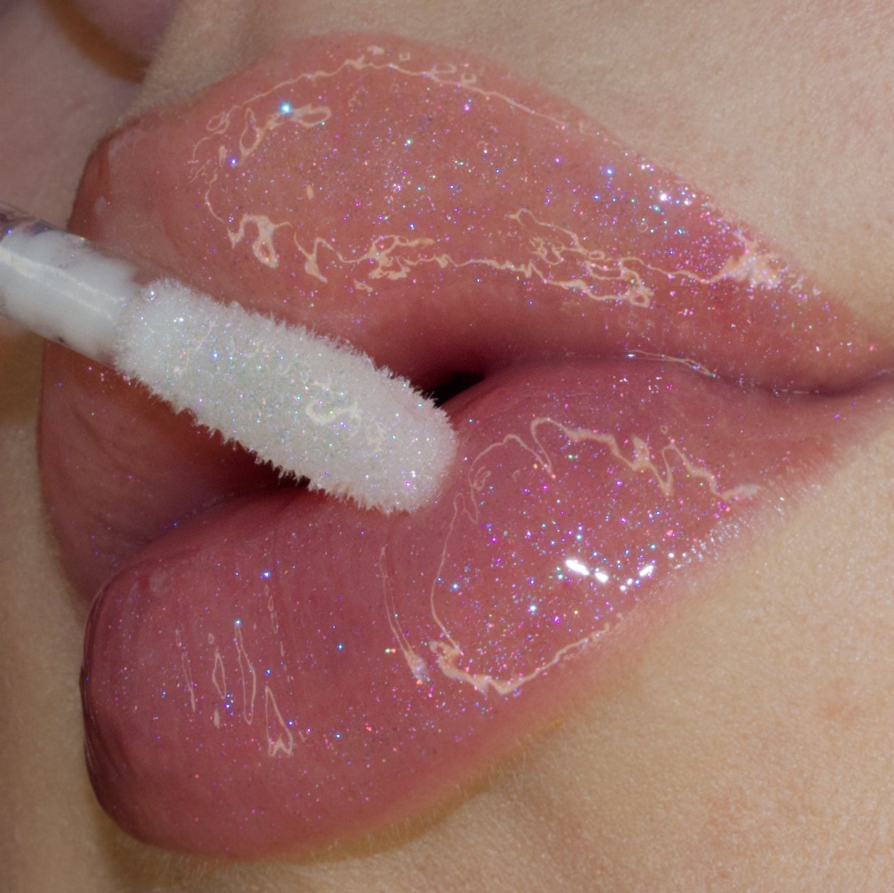 Блиск для губ Claresa Topper Lip Shimmer відтінок 01 (Blink pink) 4.4 г - фото 4