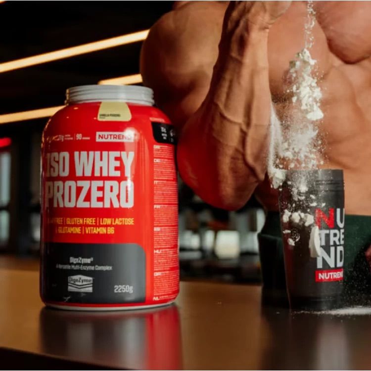 Протеин с энзимами Nutrend Iso Whey ProZero шоколадный брауни 2250 г - фото 2