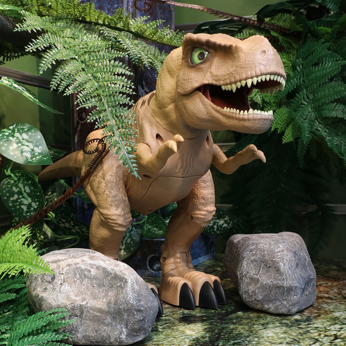 Интерактивная игрушка Dinos Unleashed Walking &Talking Гигантский Тираннозавр (31121) - фото 2