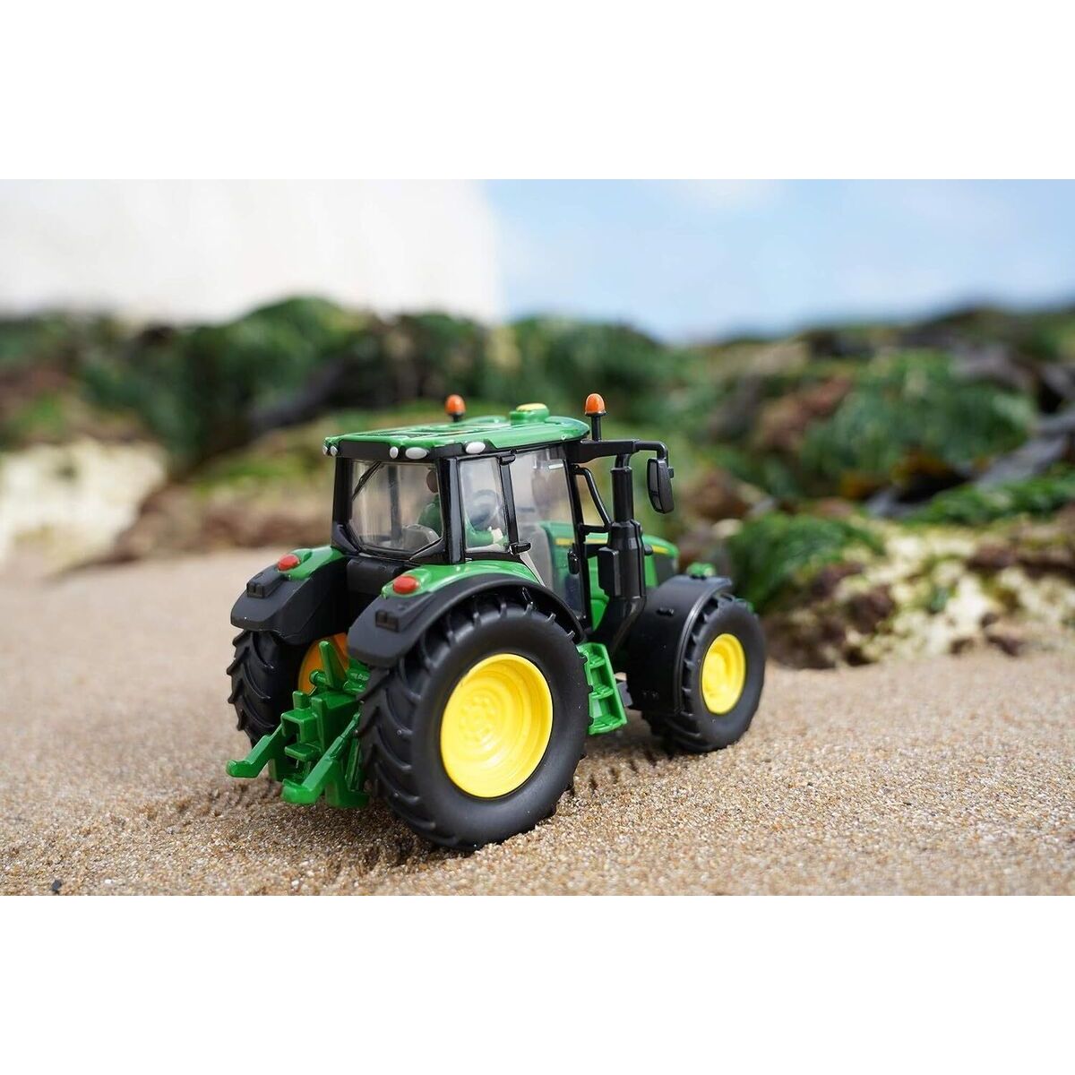 Модель Britains Трактор John Deere 6120M 1:32 (43248) - фото 5