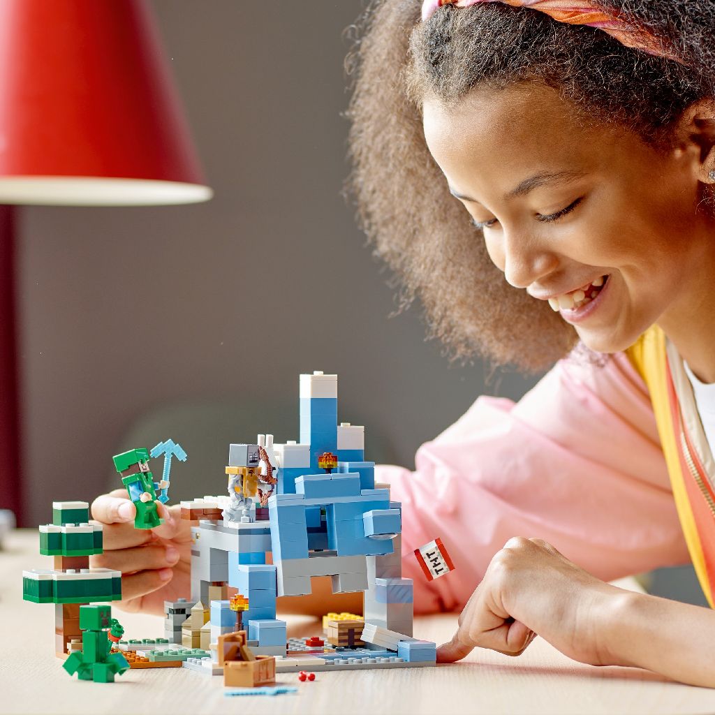 Конструктор LEGO Minecraft Замерзшие верхушки, 304 предмета (21243) - фото 5