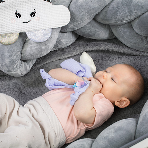 Іграшка-обіймашка BabyOno Хмаринка для малюків 25х25.5 см (2136278048) - фото 6