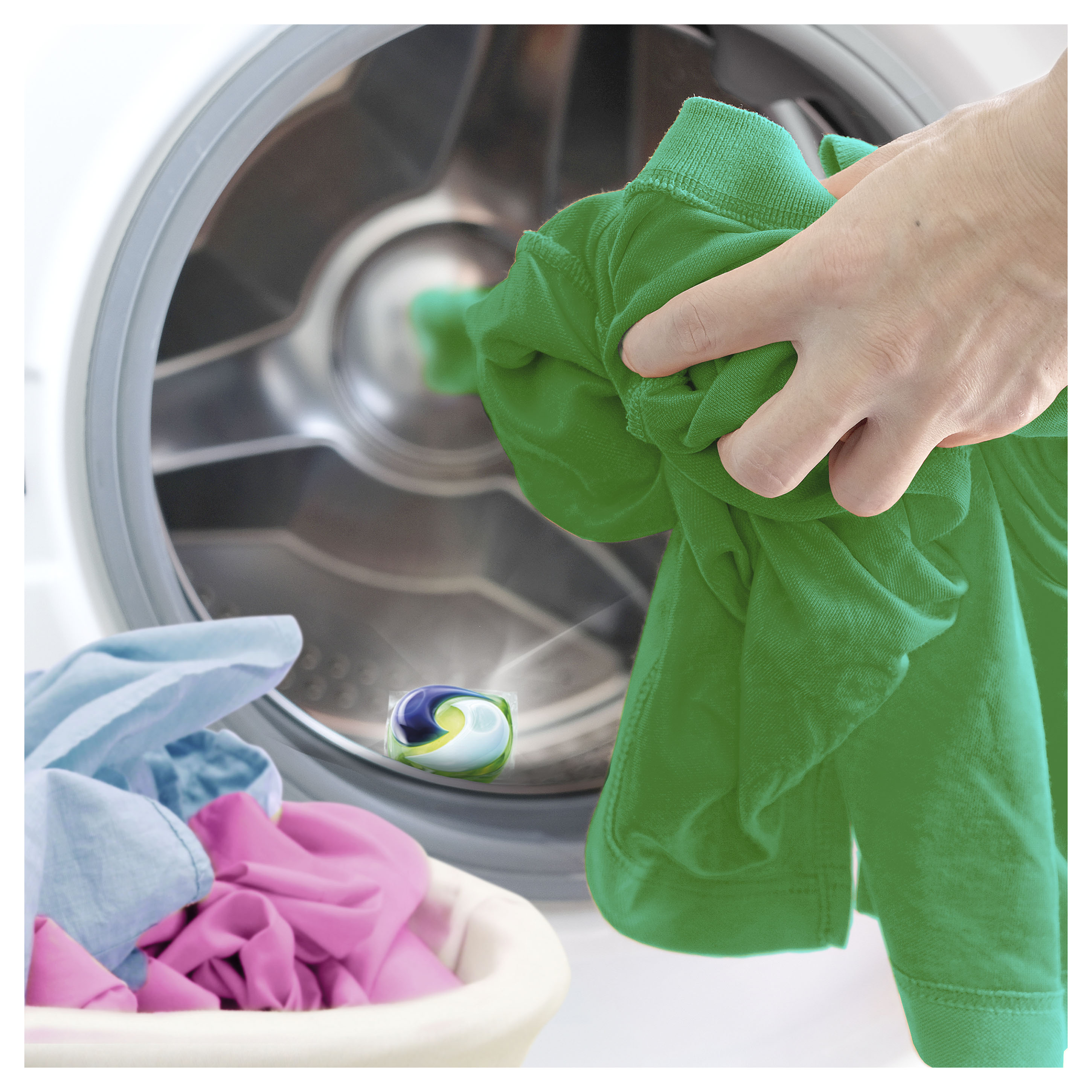 Капсули для прання Ariel Pods Все-в-1 Гірське Джерело, для білих і кольорових тканин, 12 шт. - фото 2