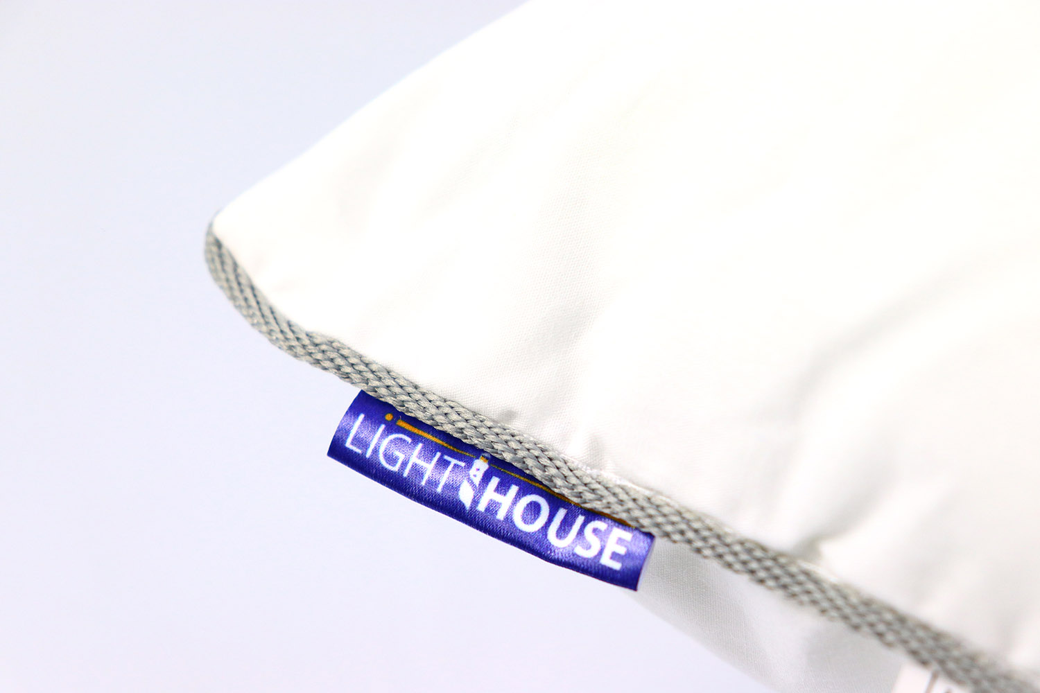 Подушка антиалергенна LightHouse Love Лебединий пух 70x50 см біла (607935) - фото 7